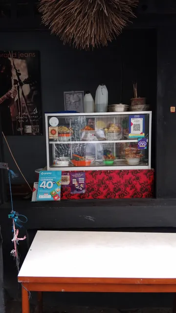 Warung nasi bali men weti - semeru