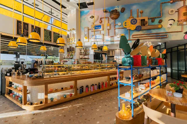 Zimari Cafe Brunch Bakery