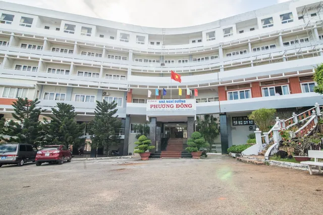 Nhà Nghỉ Dưỡng Phương Đông