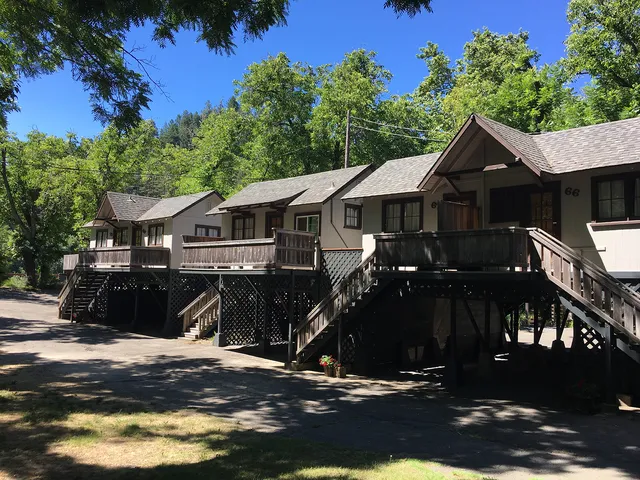 Johnson's Beach - Cabins and Campground