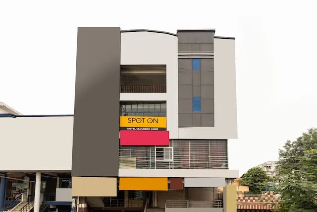 Hotel O Parth Palace