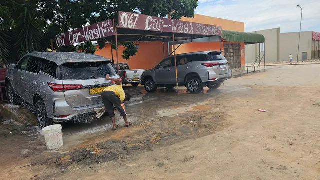 067 car-wash & Traditional food Restaurant