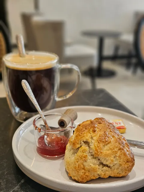 LETS Café & Atelier