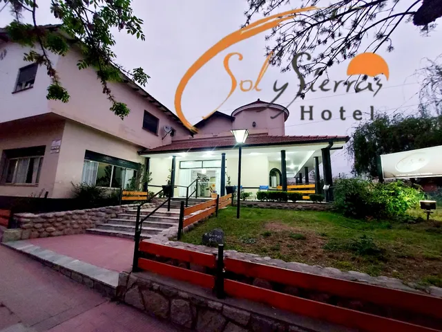 Hotel Sol y Sierras