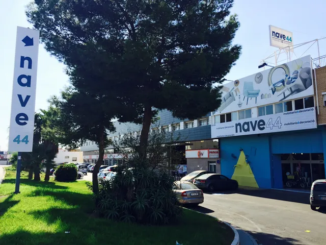 Nave 44