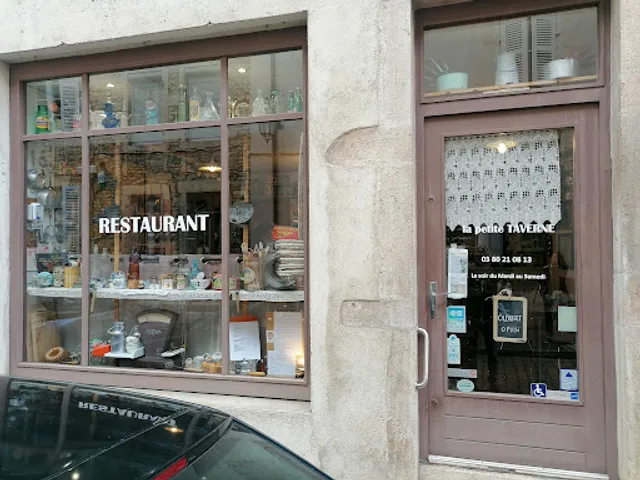 La Petite Taverne