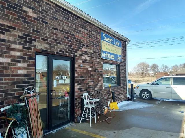 Sweet Livin' Antiques, Art & Records