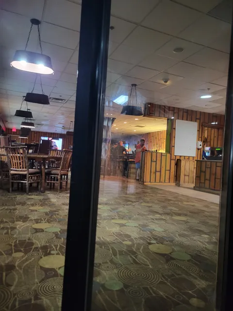 Treehouse Pub and Grub