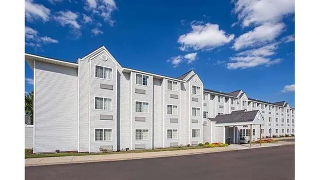 Microtel Inn & Suites by Wyndham Holland