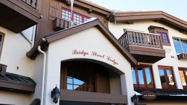 Bridge Street Lodge, CoralTree Residence Collection