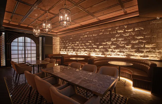 Broadway Bar & Lounge