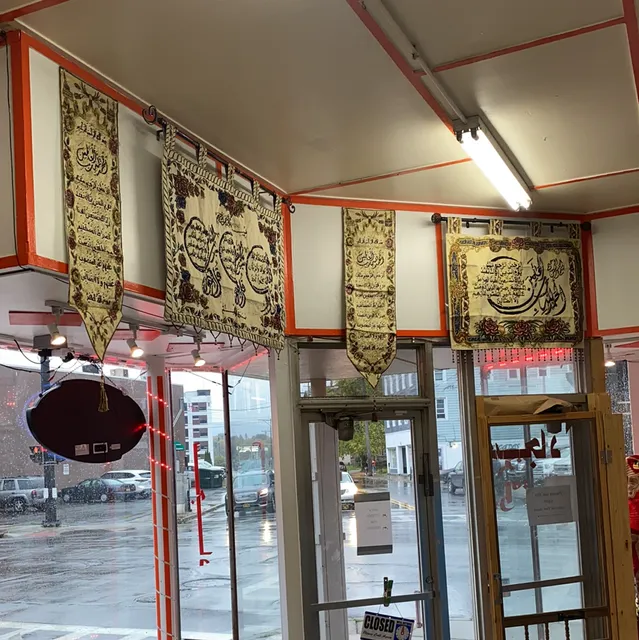 DUBAI HOUSE RUGS & MATTRESS