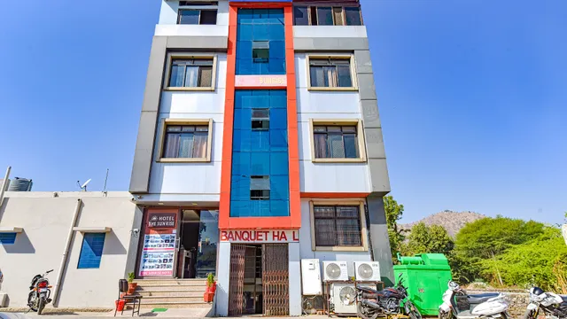 FabHotel The Sunrise - Hotel in Pratap Nagar, Udaipur