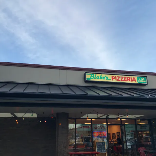 Blake's Pizzeria & Ice Cream
