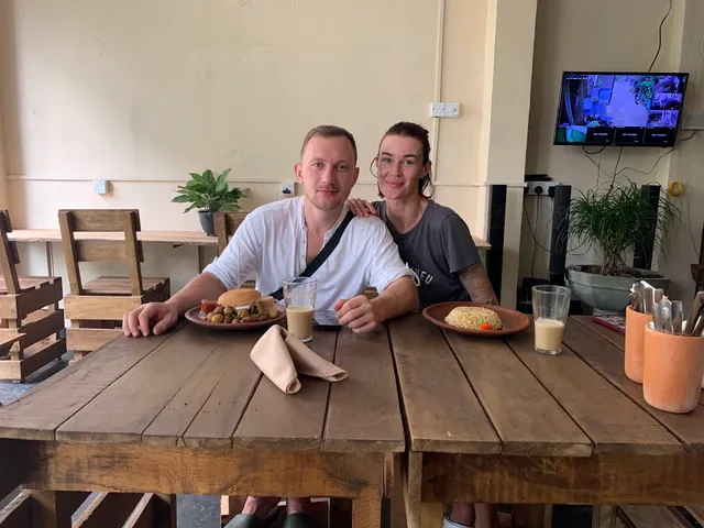 Crazy Burger Restaurant / Crazy Coastal