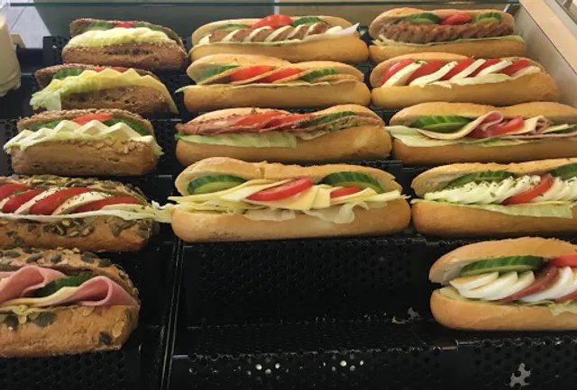 La Petite - Bäckerei & Spätkauf