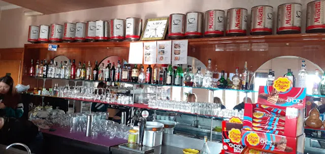 Bar & Trattoria La Muraglia