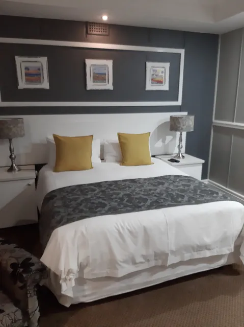 Accommodation @ Golden Crest Guest House