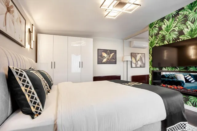 Istanbul Palace Hotel