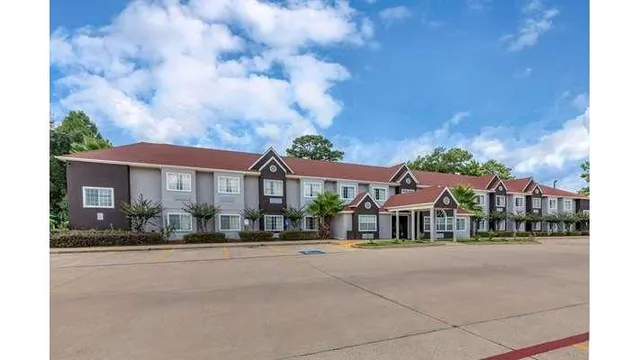 Quality Inn & Suites Longview I-20