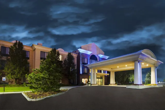 Holiday Inn Express & Suites Bryan-Montpelier by IHG