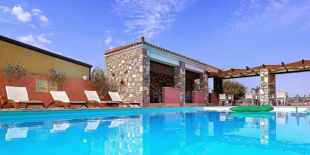 Aeolis Apartments & Studios Hotel