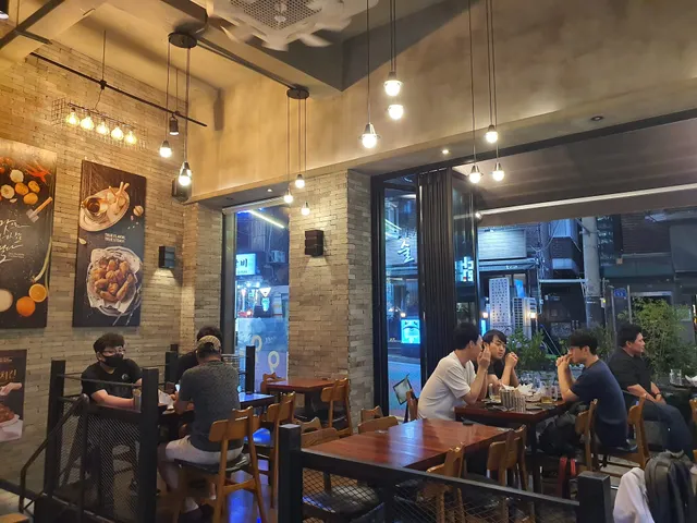 교촌치킨 상암점