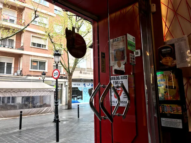 CAFÉ CENTRAL TAPAS&CAFELITOS.