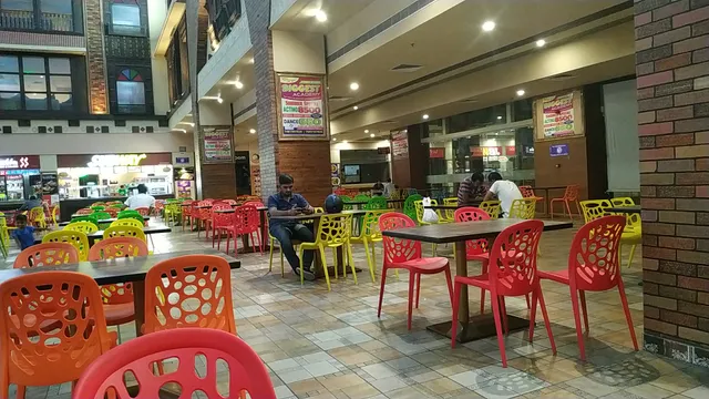 Arved Transcube Plaza Food Court