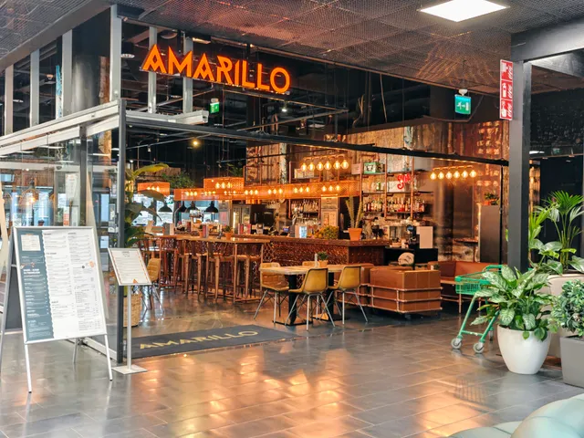 Amarillo Flamingo, Vantaa