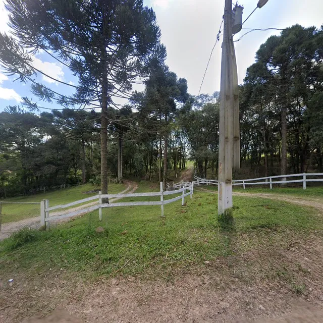 Casa de campo com piscina e vista linda!