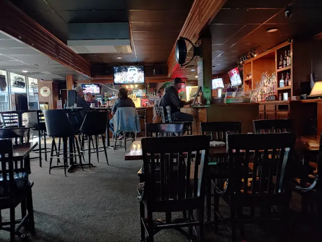 Lumpy's Sports Grill NW Expressway