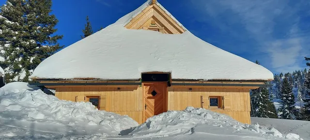 Koča Žafran - Fairytale on Velika planina