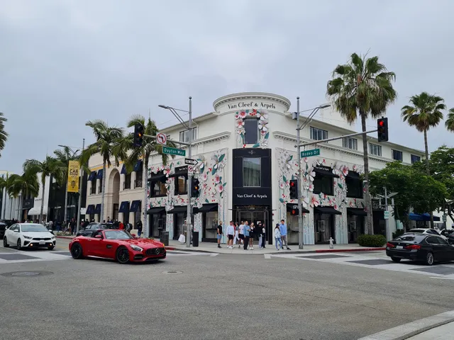 DOLCE & GABBANA Beverly Hills Rodeo Drive Store