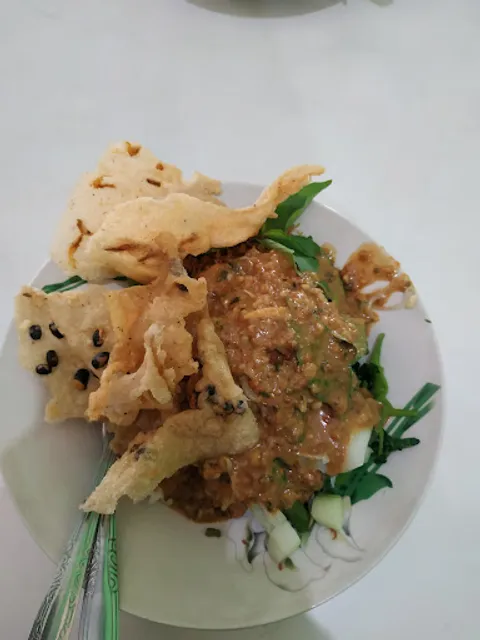 Pecel & Rawon Ibu Naning Madiun