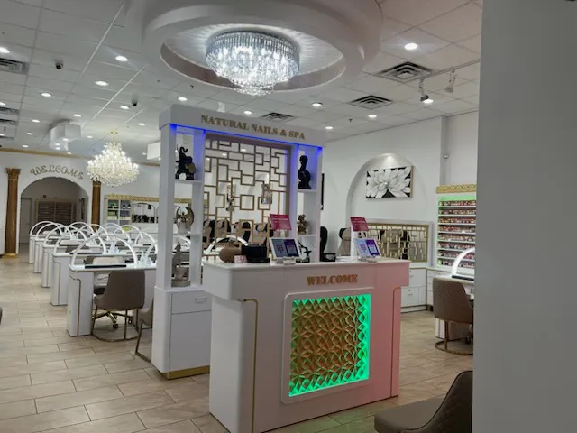 Natural Nails & Spa