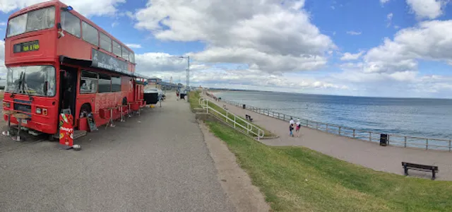 The Highlander Cafe Bus ®️