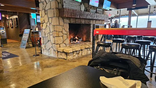 The Pitch Sports Bar & Grill