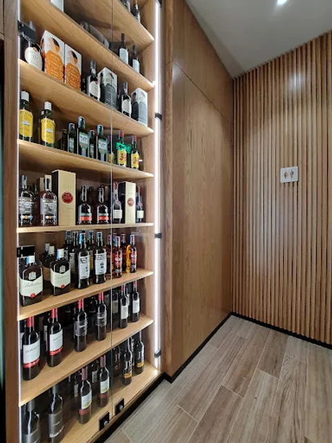 O Pasteleiro - Caxinas