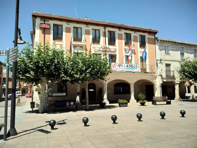 C.R.VILLA DE BRULLES