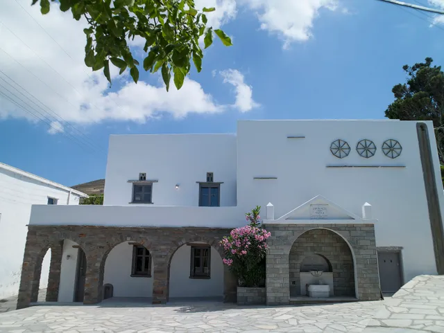 Tutti Blu Tinos Living Space