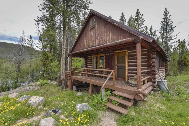 Shadowcliff Mountain Lodge