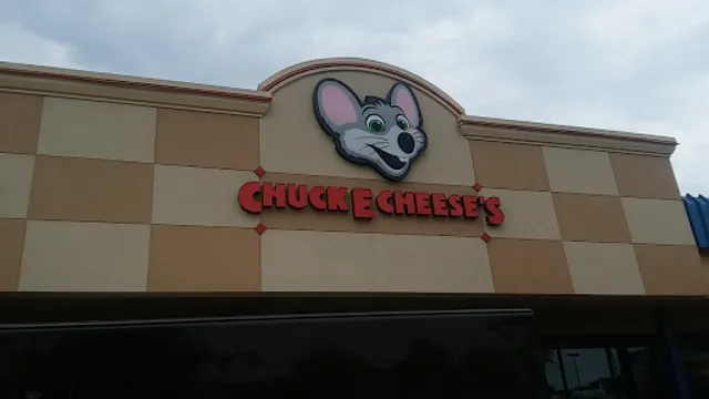 Chuck E. Cheese