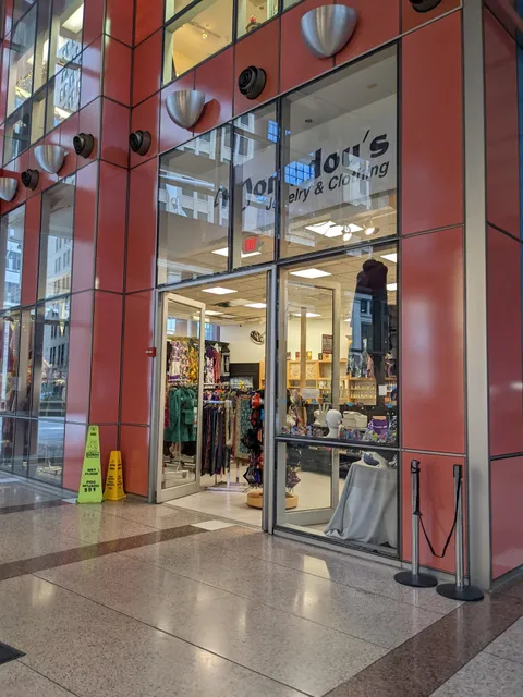 Momadou's jewelry & clothing