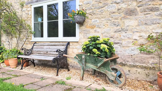 Glenfield Cottage - Book direct & save £££