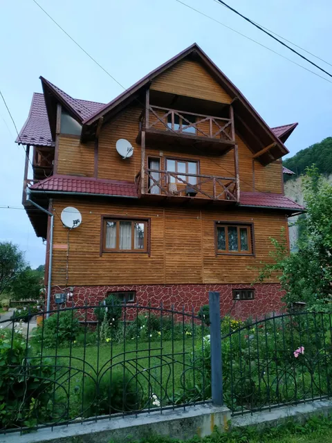 Sadyba "U Tarasa I Lesi"