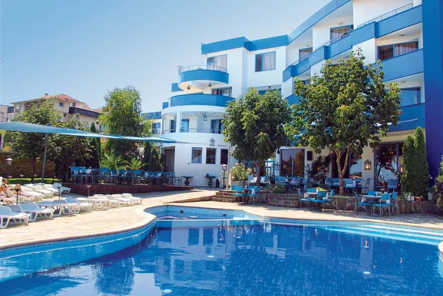 Merlin Alexandria Club Hotel