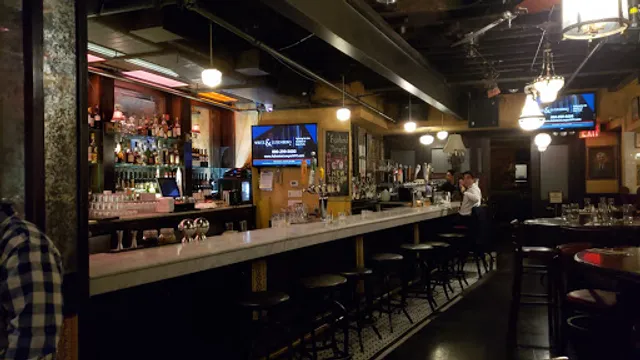 Papillon Bistro & Bar