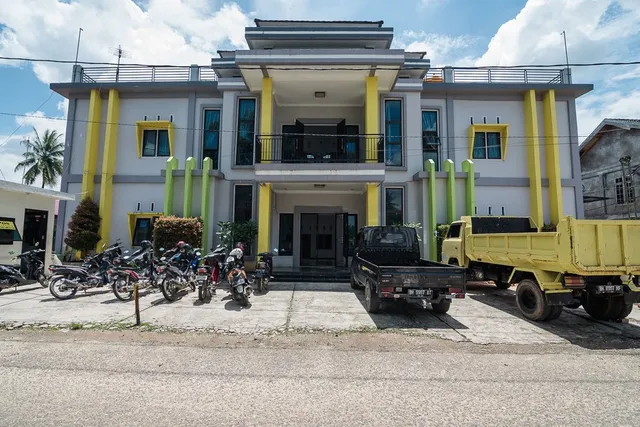 RedDoorz near Sultan Thaha Airport Jambi