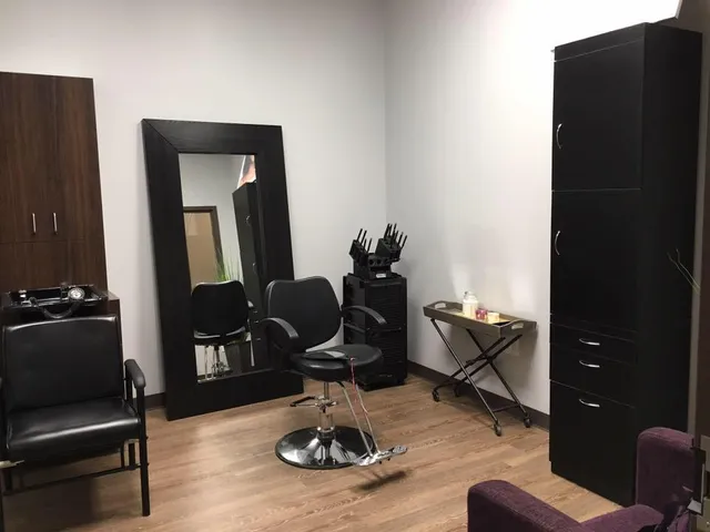 Universal Salon Suites